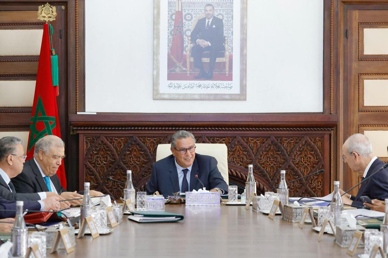 مجلس الحكومة يصادق على مجموعة من مشاريع القوانين والمراسيم