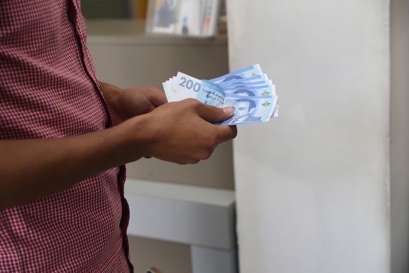 الدرهم في تراجع مستمر أمام الدولار