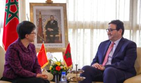 قيوح وسفيرة الصين يناقشان آفاق الشراكة في النقل والبنية التحتية