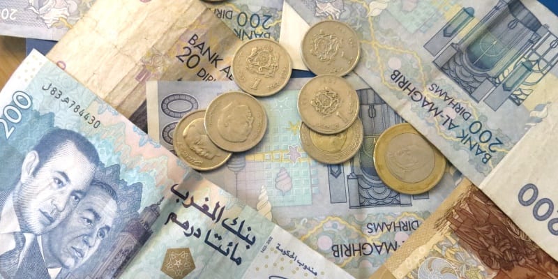 الدرهم يتحسن أمام الأورو ويستقر نسبيا رغم تراجع طفيف مقابل الدولار