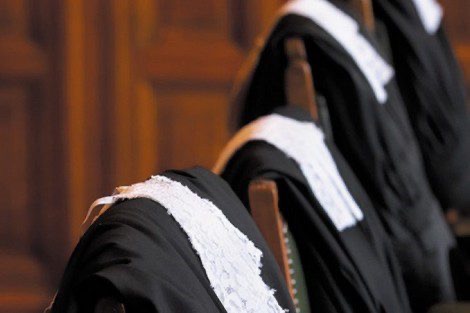 احتجاجا على مشروع القانون 66.23.. محامو الدار البيضاء يعلقون مهامهم