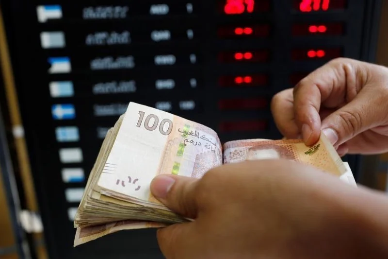 ارتفاع تدفق الواردات يؤزم وضعية الصرف لدى البنوك
