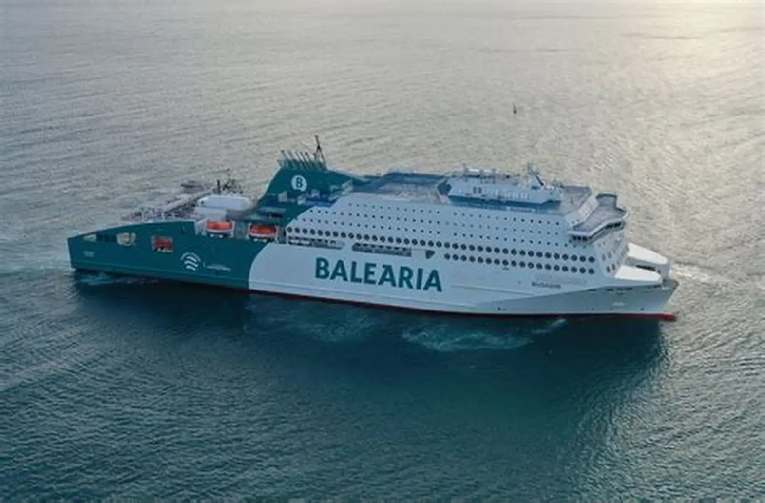 طنجة المتوسط يقود نمو شحن "بالياريا" بين المغرب وإسبانيا