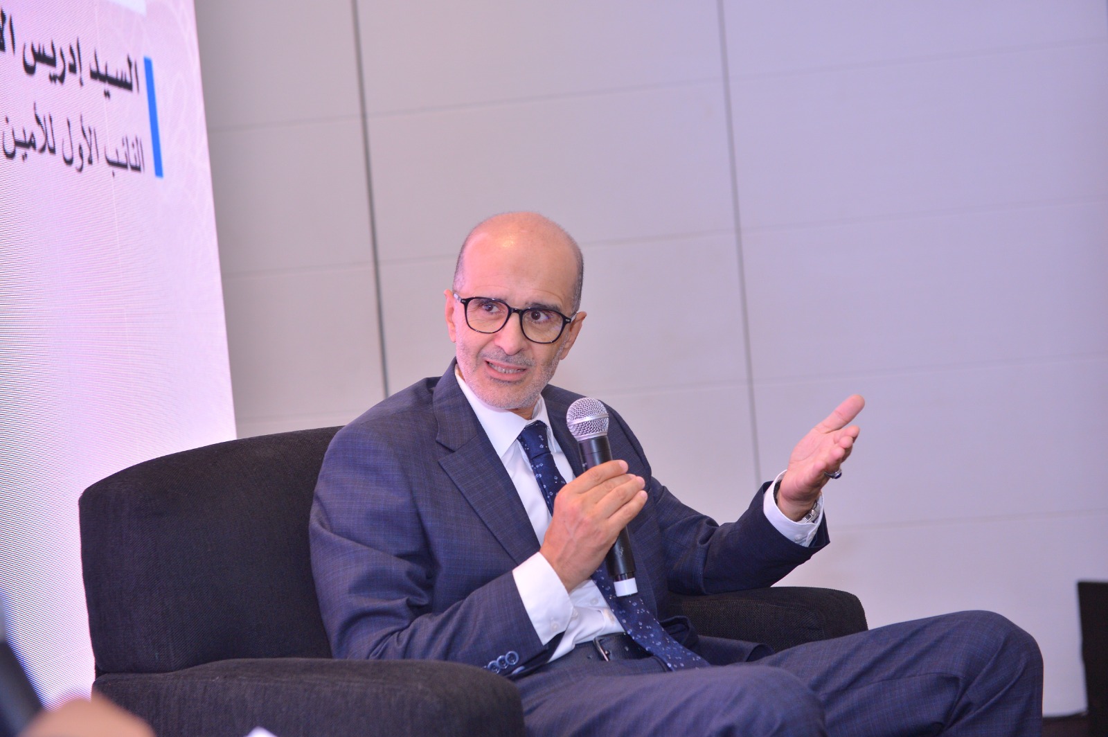 الأزمي: العدالة والتنمية يتصدر في عدد من الدوائر و38% مشاركة “صفعة للحكومة”