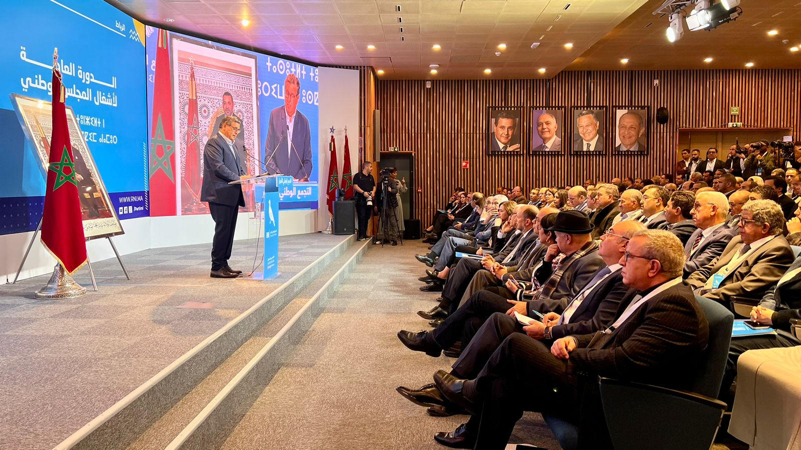 رئيس الحكومة يبشر مغاربة العالم بتحفيزات خاصة لتشجيهم على الاستثمار