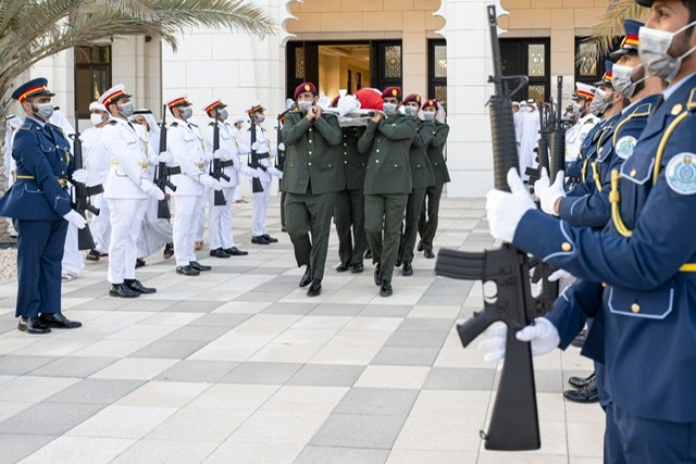 الأمير مولاي رشيد يمثل جلالة الملك بأبو ظبي في تقديم التعازي في وفاة الشيخ خليفة بن زايد آل نهيان