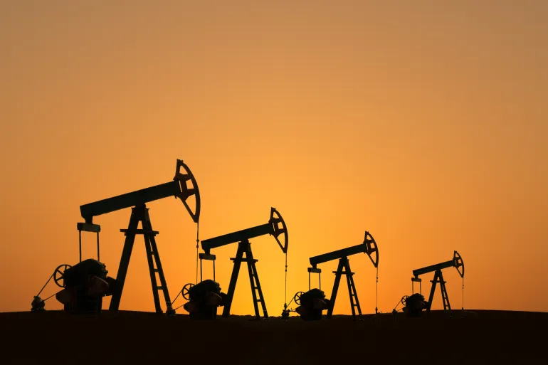 الضربات تطال قطاع الطاقة الإيراني.. هل ترتفع أسعار النفط مجددا؟
