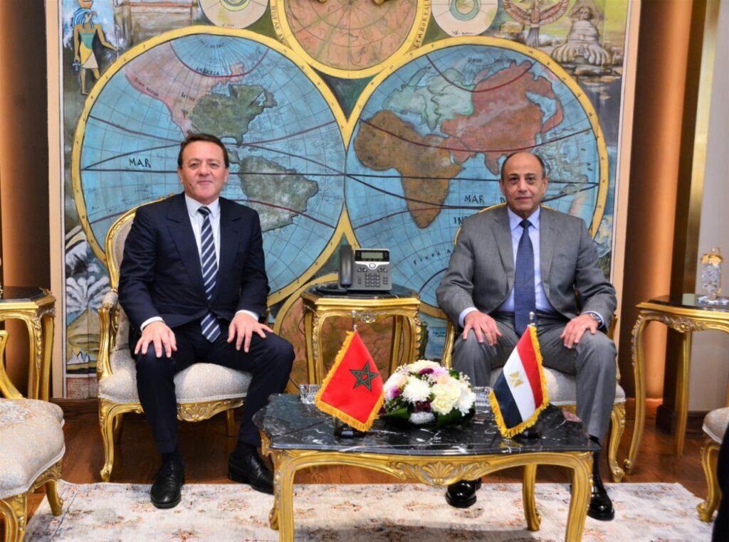 التعاون في النقل الجوي محور مباحثات بين عبد الجليل ونظيره المصري