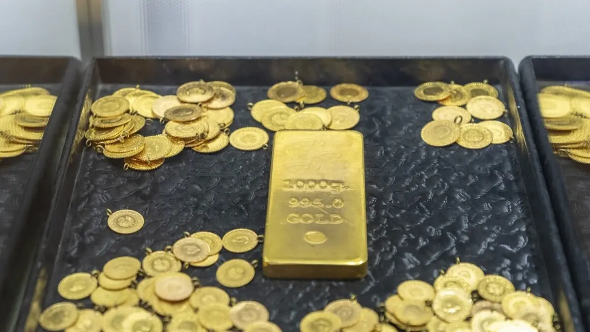 أسعار الذهب تهبط بأكثر من 1%