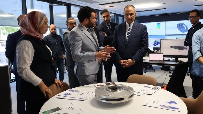 وزارة الصناعة و"PHOVA Technology" توقعان اتفاقيتين لتعزيز الابتكار الصناعي