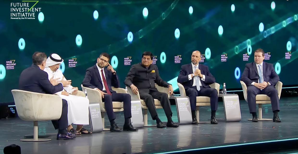 الجزولي يروج في السعودية لفرص استثمار في النقل الكهربائي والهيدروجين الأخضر بالمغرب