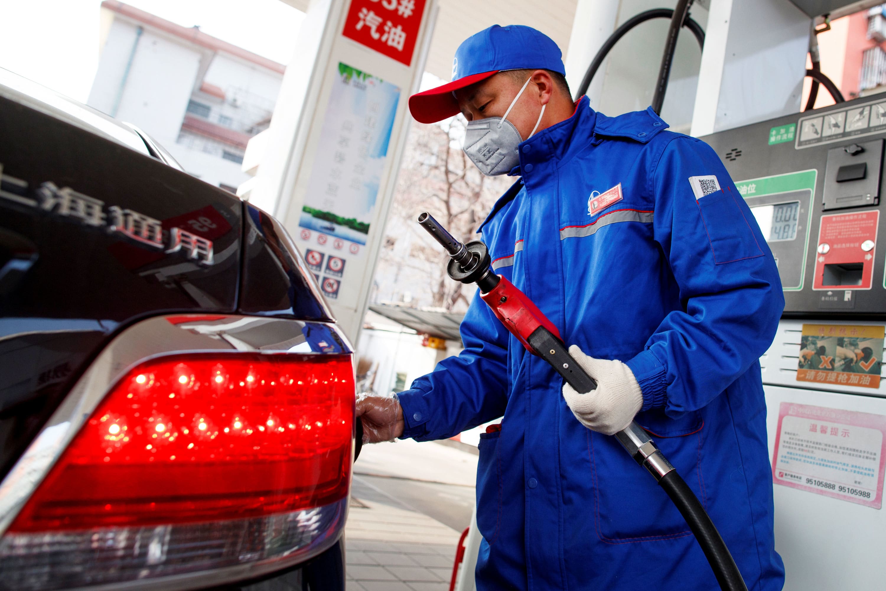 تخفيف قيود كورونا بالصين يرفع أسعار النفط