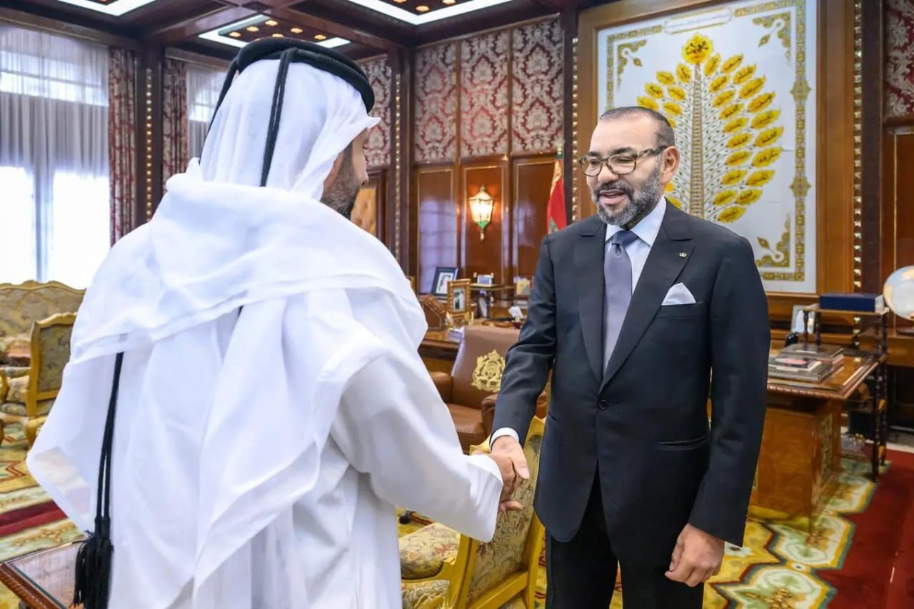 الملك يستقبل مسؤولا عن الاستثمار محملا برسالة من أمير قطر