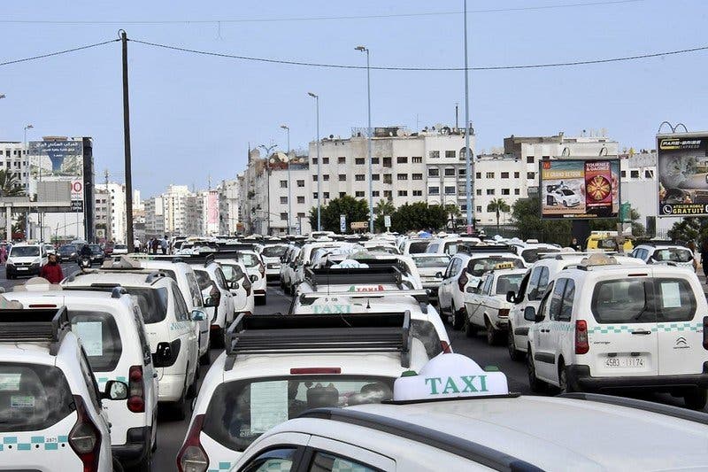 مهنيون: دعم النقل خطوة إيجابية لتخفيف ضغط المحروقات