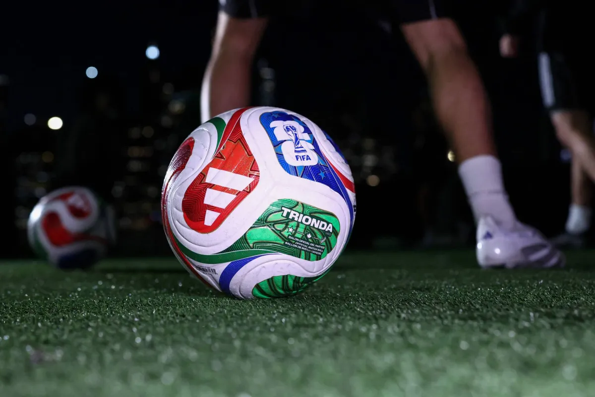 لأول مرة في التاريخ.. كرة مونديال 2026 تحتاج إلى الشحن قبل المباريات