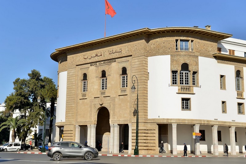 انقسام المستثمرين بين تثبيت سعر الفائدة وخفضه