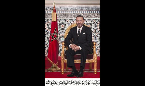 الملك يجري عملية جراحية على كتفه بعد سقوطه خلال ممارسة الرياضة