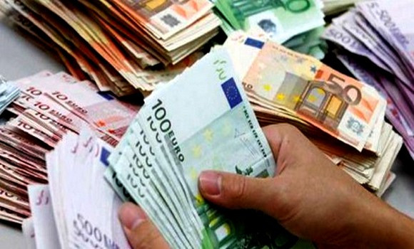 توقعات بارتفاع الدرهم مقابل الأورو خلال الأشهر الثلاثة المقبلة