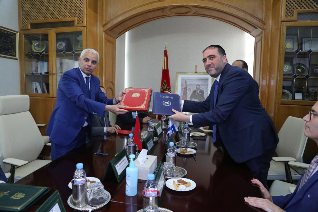 التعاون في المجال الصحي.. آيت الطالب يوقع مذكرة تفاهم مع نظيره الإسرائيلي