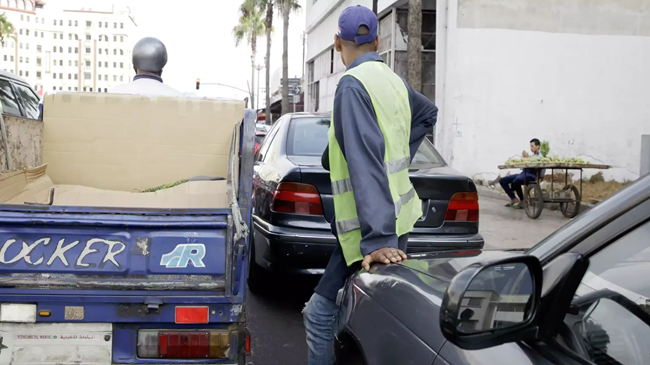 حراس السيارات.. تحركات لتنظيم القطاع قبل انطلاق كأس إفريقيا