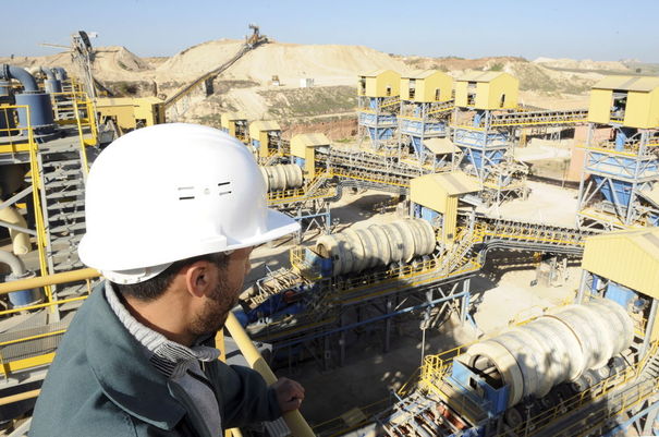 إطلاق فرعين للطاقات النظيفة تابعين لمجمع الفوسفاط