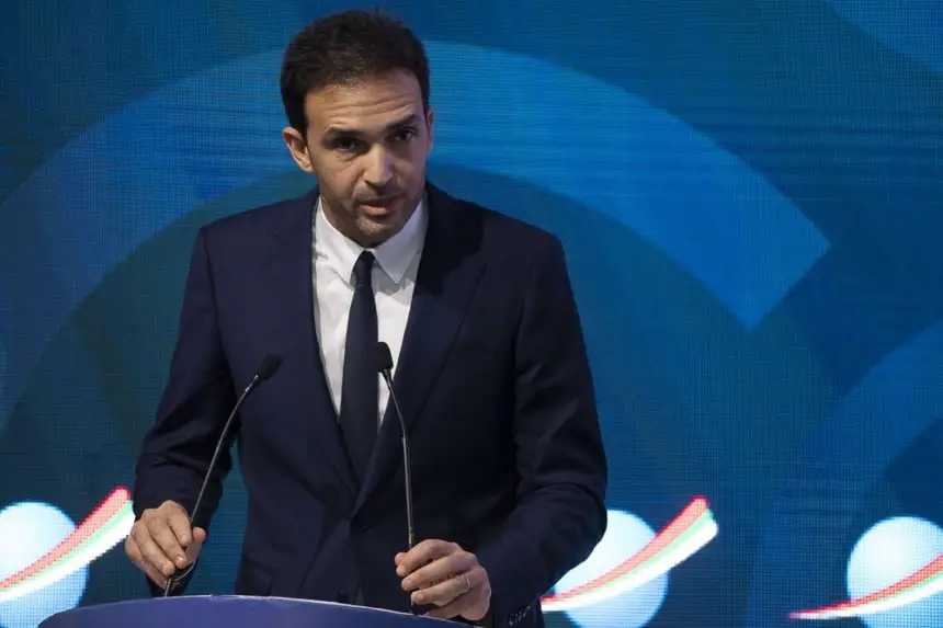 التازي: القطاع الخاص المغربي منخرط بالكامل في الدينامية الإفريقية التي يقودها الملك