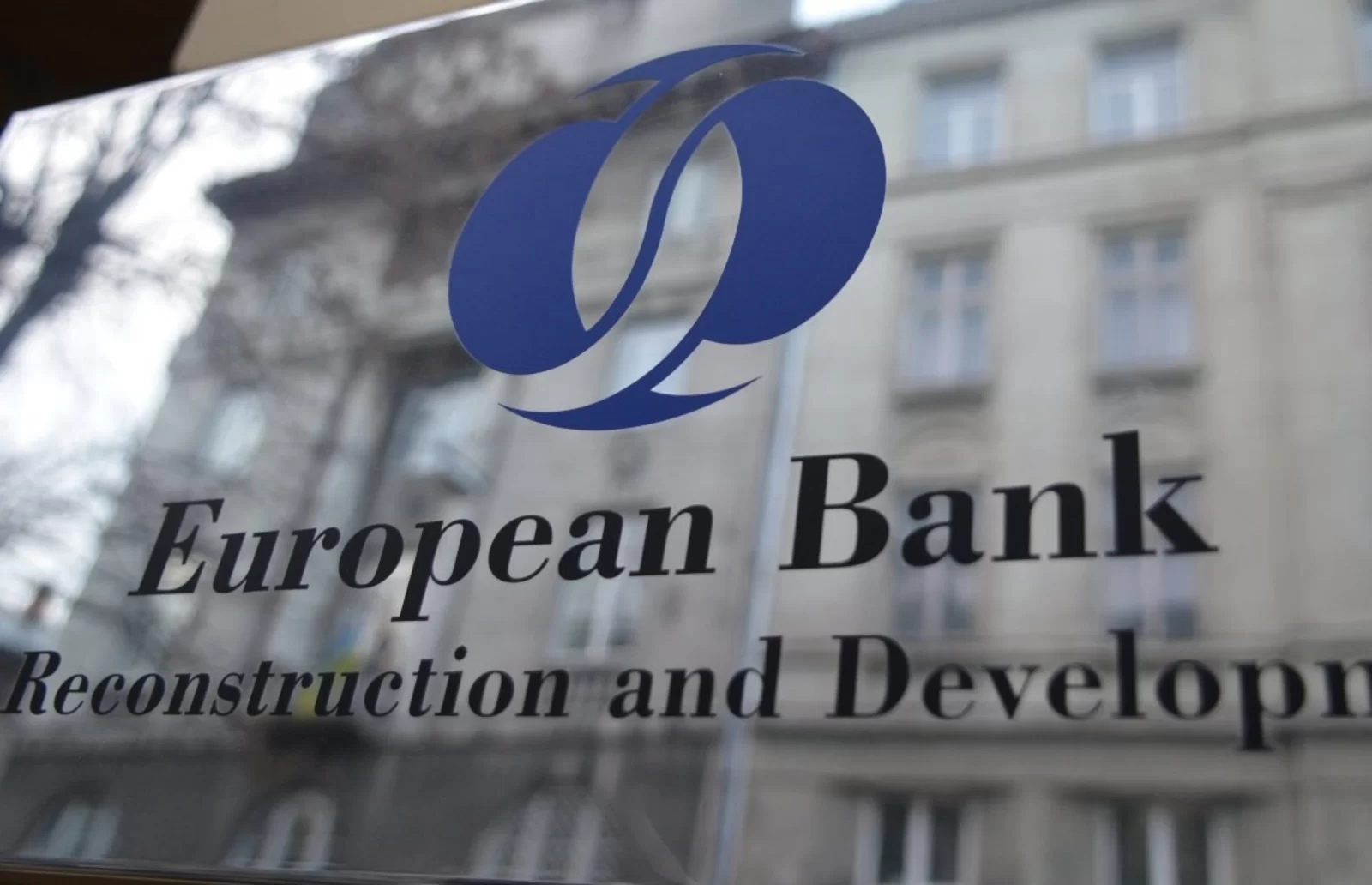 البنك الأوروبي يتوقع نمو الناتج الداخلي الخام بنسبة 3.3 %