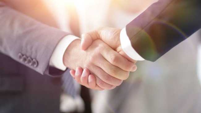 الشراكة بين القطاعين العام والخاص تطور البنية التحتية والخدمات العامة