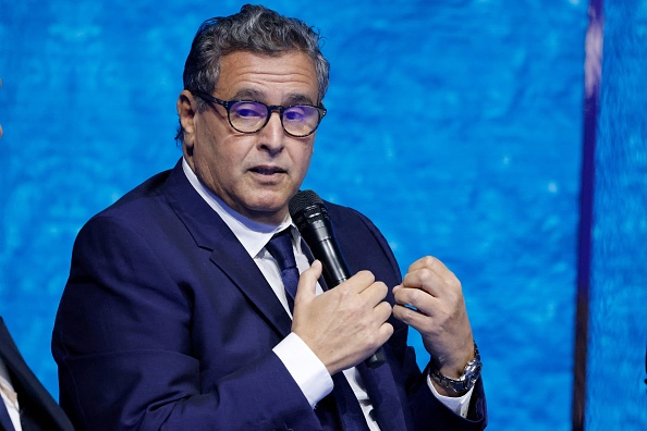 أخنوش مرفوقا بهؤلاء الوزراء في "دافوس"