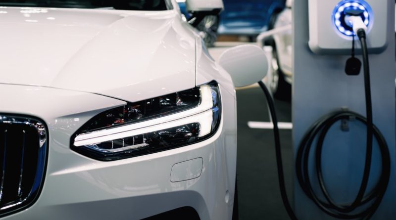 ارتفاع أسعار المحروقات يزيد الطلب على السيارات الكهربائية