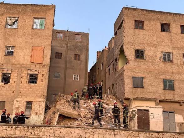 انهيار بناية سكنية بفاس يخلف 9 قتلى ومجلس حقوق الإنسان يطالب بمحاسبة المسؤولين