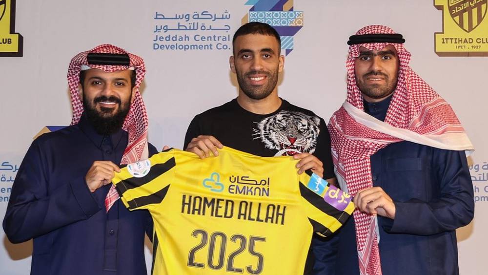 الهداف حمد الله يجدد عقده مع اتحاد جدة حتى 2025