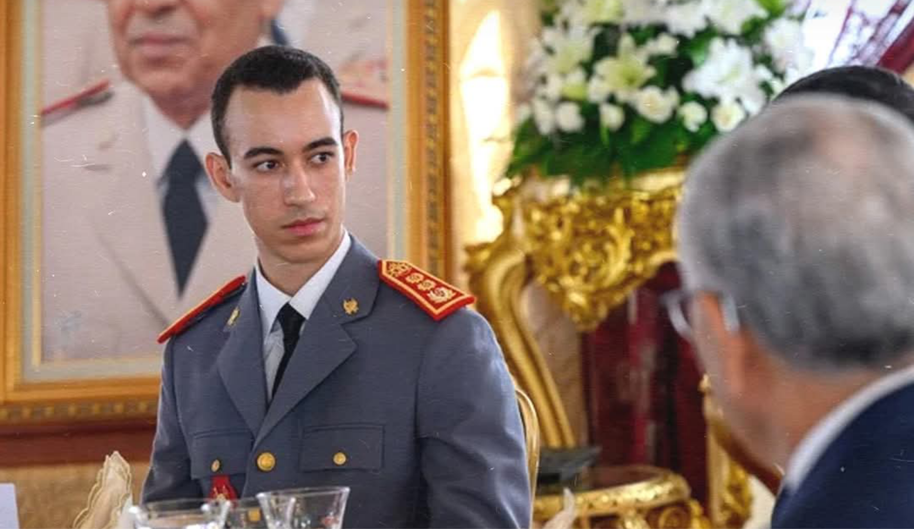 بتعليمات من الملك ولي العهد الأمير مولاي الحسن يترأس حفل تخرج الفوج 26 للسلك العالي للدفاع والفوج 60 لسلك الأركان