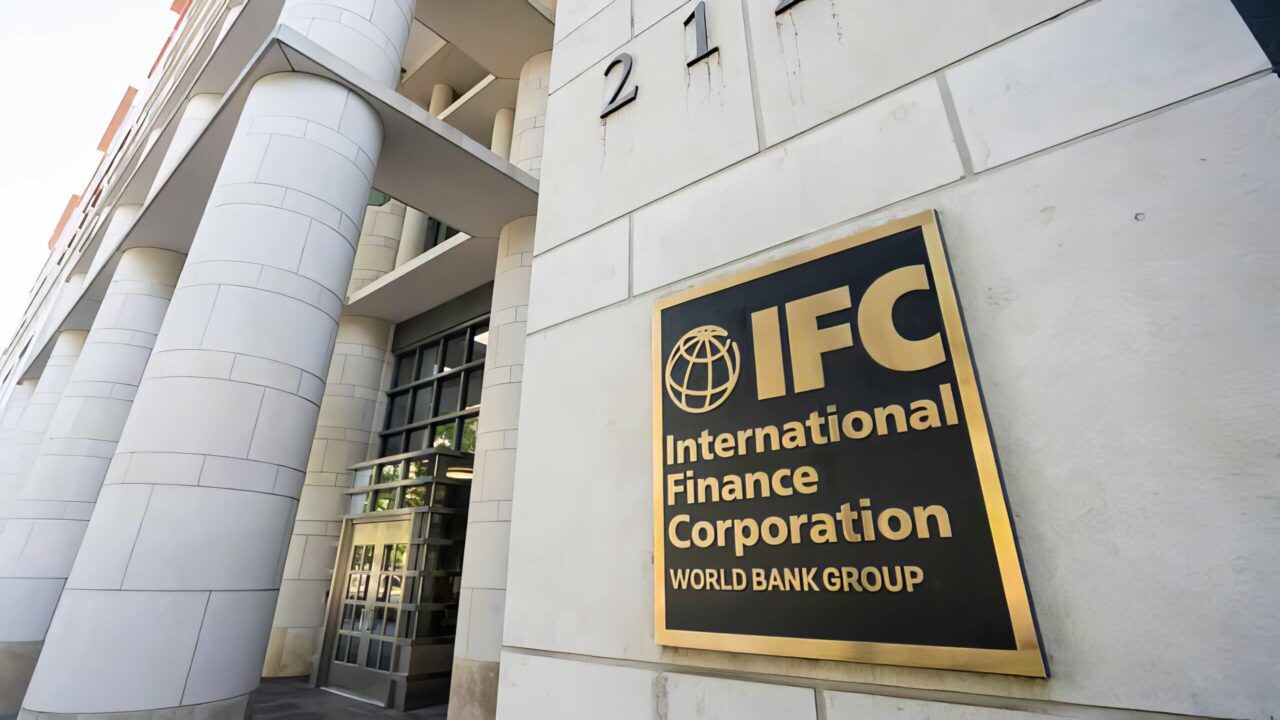 EOS وIFC تدرسان إطلاق استثمار مشترك لشراء الديون المتعثرة بالمغرب