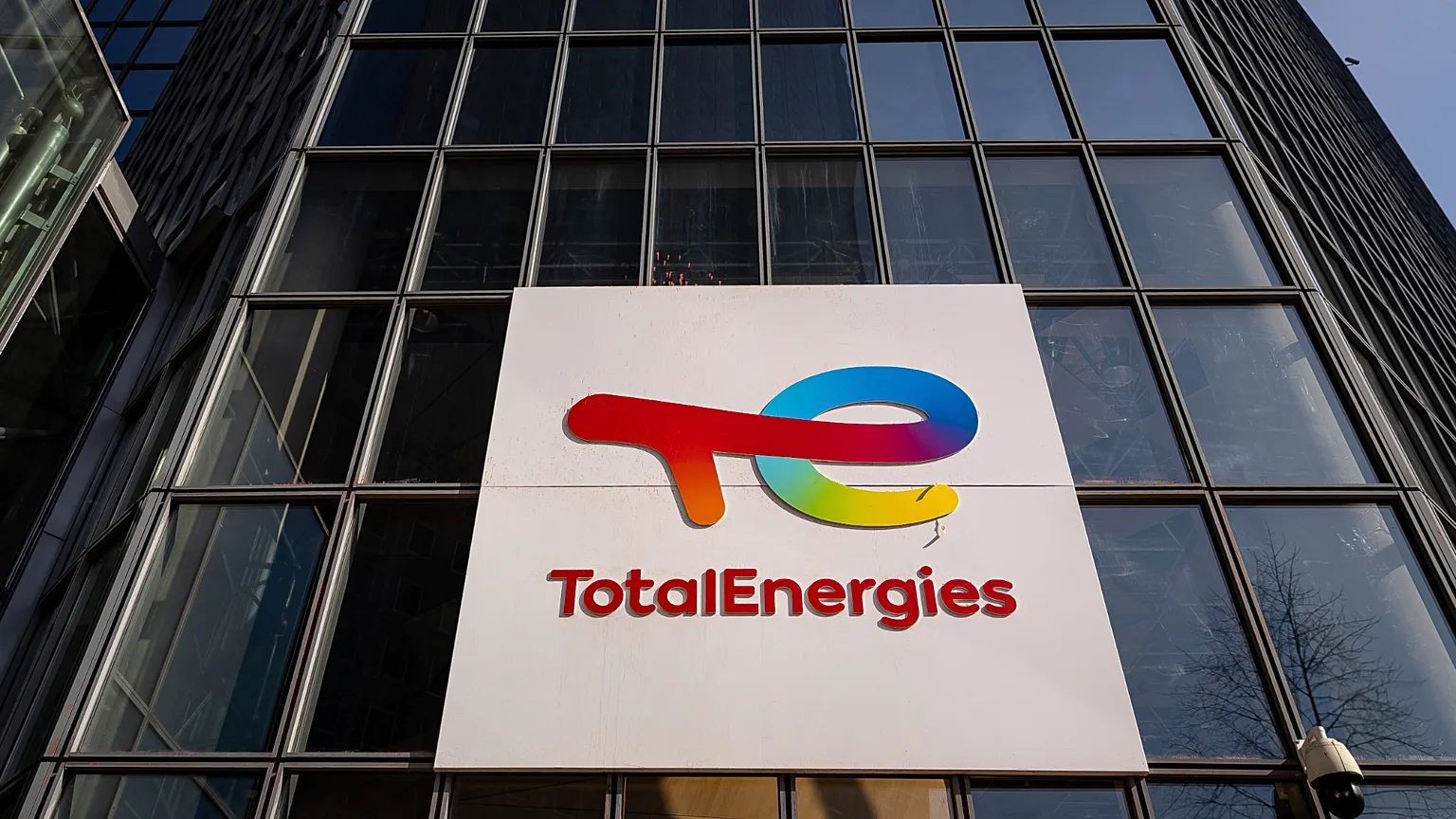 TotalEnergies: صافي الأرباح يقفز بنسبة 127% خلال الربع الثالث من 2026
