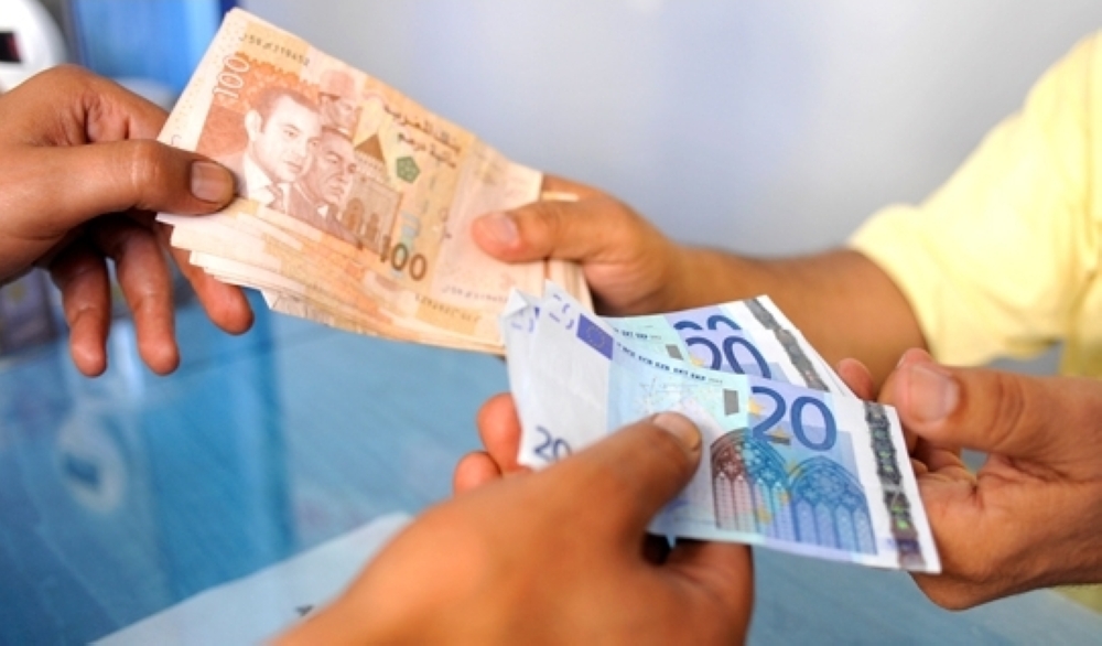 صرف الدرهم يتحسن أمام الأورو