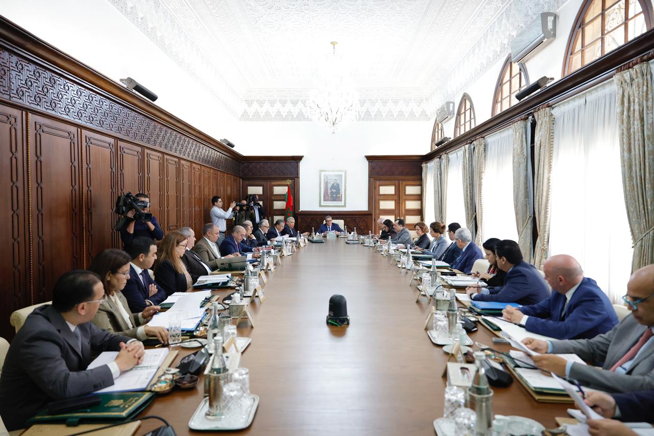 مجلس الحكومة يعطي الضوء الأخضر لإطلاق شبكات الجيل الخامس