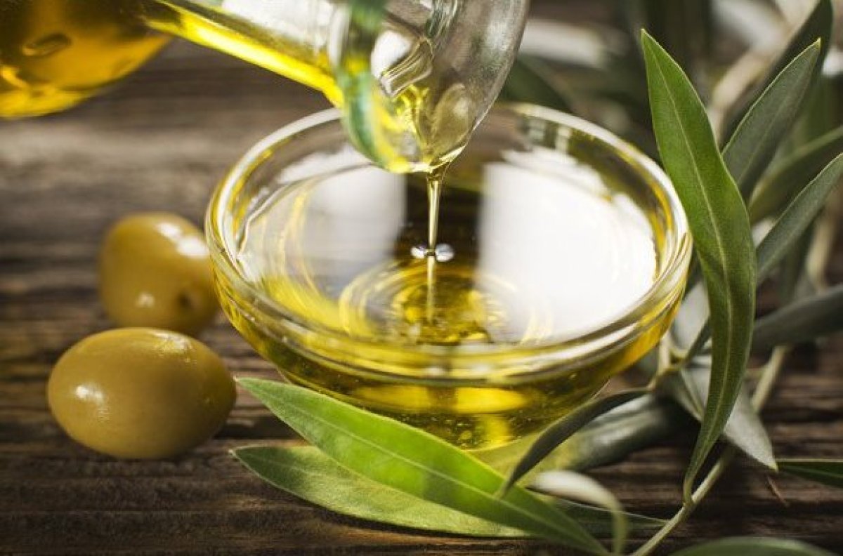 مهنيون يتوقعون تسويق لتر زيت الزيتون بهذا السعر في الأسواق